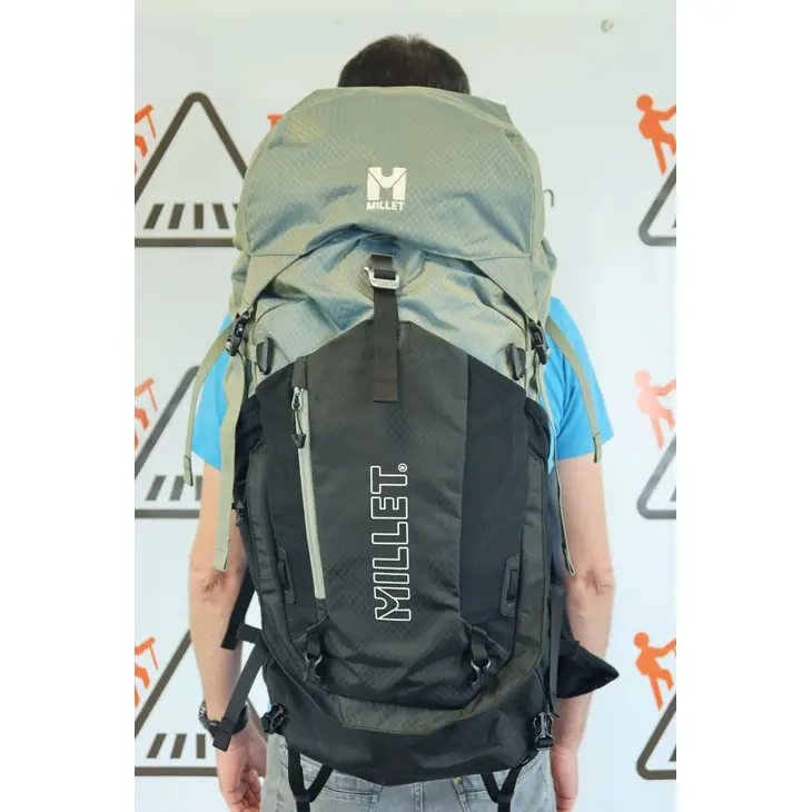 Mochila de caminhada Ubic 55+15 – Millet – CINZENTO/PRETO