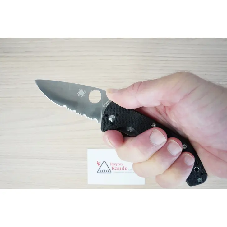 Canivete SPYDERCO Tenacious G10 Noir Semi-Dentee C122GPS