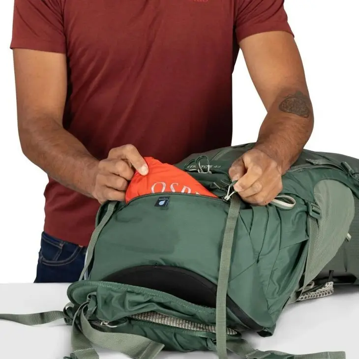 Mochila de caminhada Stratos 44 – Osprey