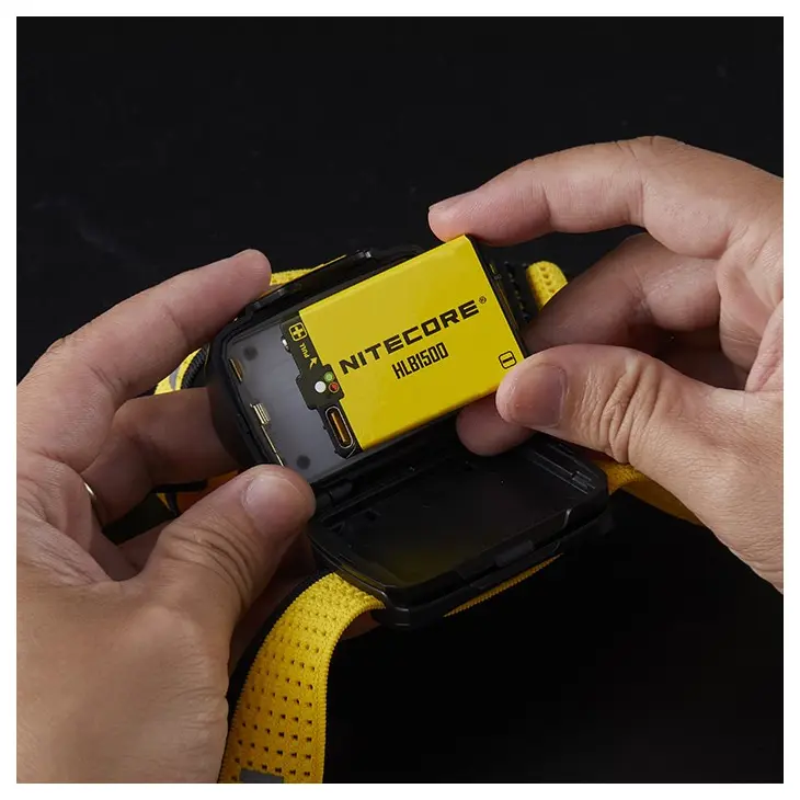 Lanterna frontal UT27 2025 – Nitecore